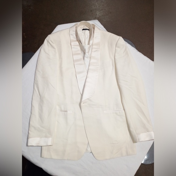Tom Ford Ivory Tuxedo Jacket
